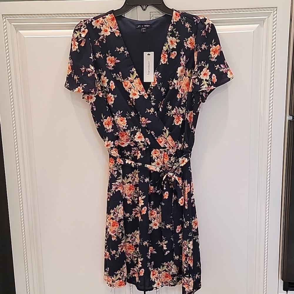 Floral Short Sleeve Dress - Size L NWT!
